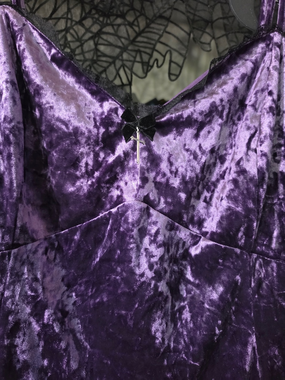Aura Plus Size Crushed Velvet Chemise with Black Lace - Purple - Picture 4 of 5